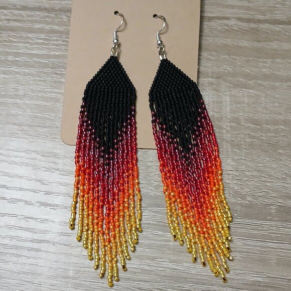 Handmade indigenous beadwork - fringe earrings - Picture 1 of 1